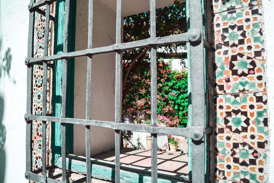 Cordoba: Patios and Viana Palace Tour - Price and value: is $40 worth 2 hours of patios and palace rooms?