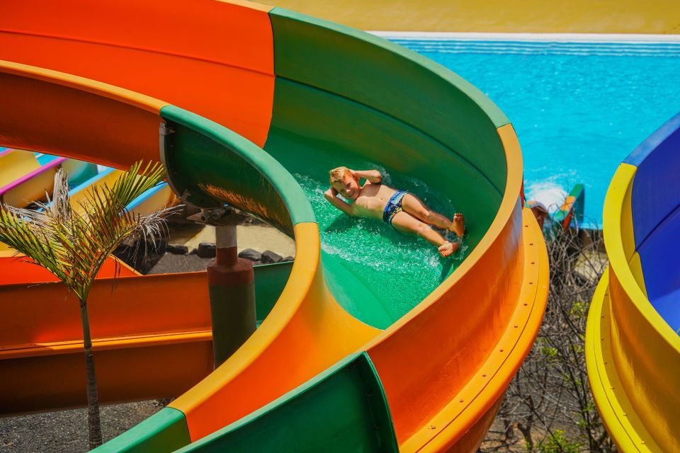 Corralejo: Acua Water Park Entry Ticket - Main entrance check-in: getting set up fast