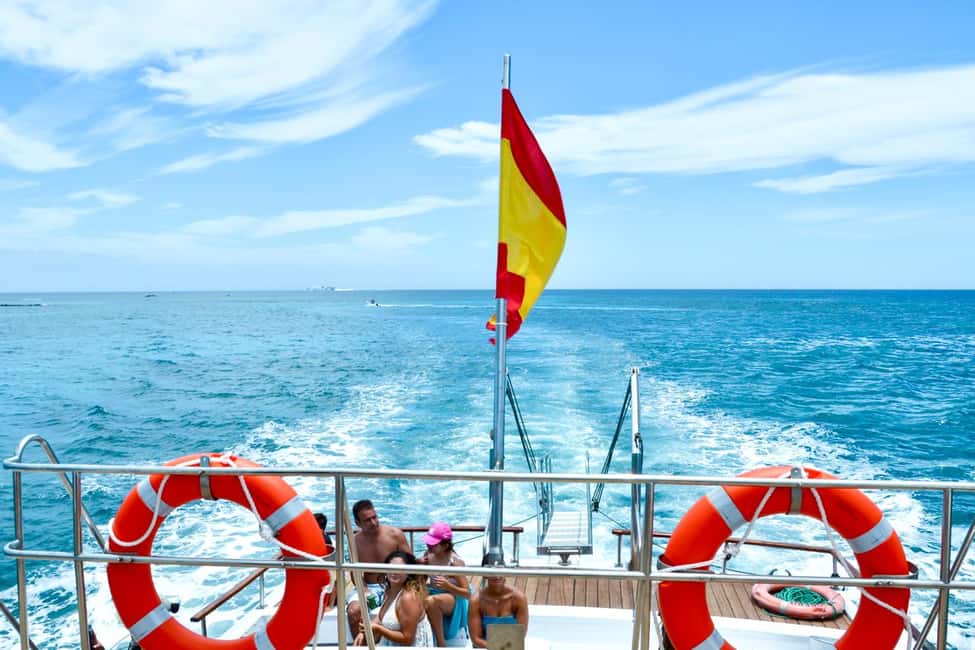 Corralejo: Snorkeling on Lobos Island & Return Ferry Ticket - The 10-minute minicruise past El Puertito and that onboard drink