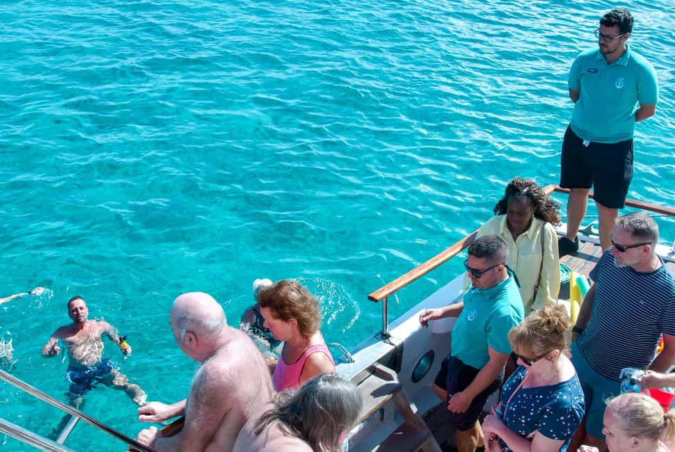 Corralejo: Snorkeling on Lobos Island & Return Ferry Ticket - Snorkeling off Lobos: what 25 minutes really looks like