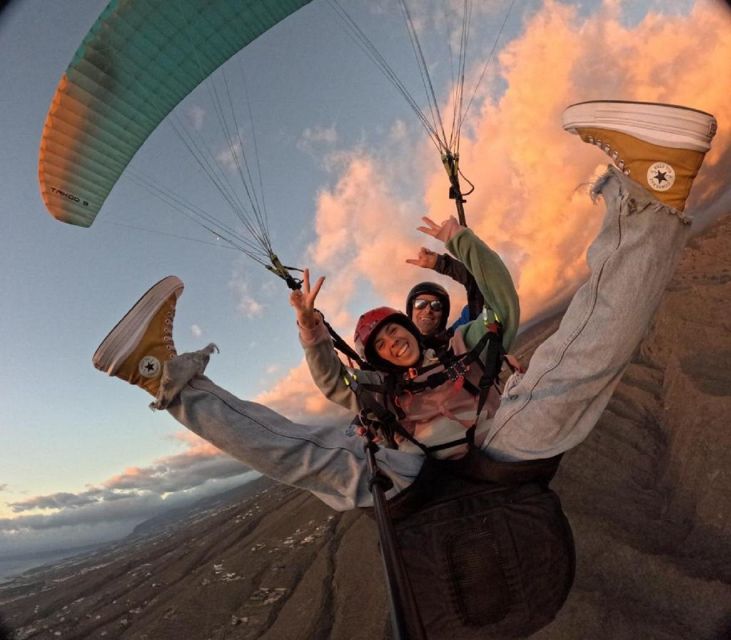 Costa Adeje: Tandem Paragliding Flight with Pickup - Landing: the moment your pilot earns the last star