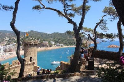 Costa Brava Day Sightseeing Tour with Boat Trip from Barcelona - Lloret de Mar in One Hour: Promenade Views and Saint Roma Church