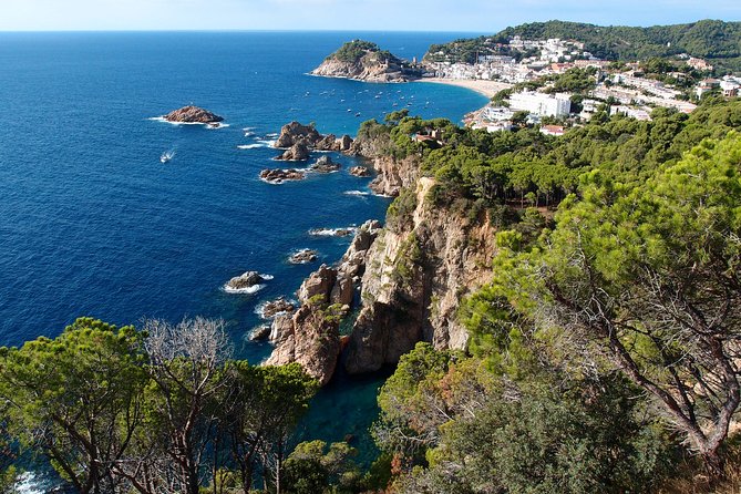 Costa Brava Small Group with Hotel Pick up and Boat Ride - A Fast Escape From Barcelona: Pickup, Drive, and First Coast Views