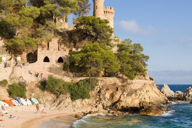 Costa Brava, Tossa de Mar Private Tour, hotel pick-up & Boat Ride - Castle views and the seafood-meal moment in Tossa