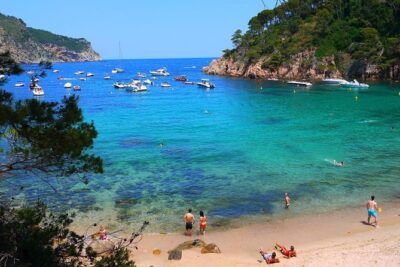 Costa Brava, Tossa de Mar Private Tour, hotel pick-up & Boat Ride - Tossa de Mar walking: Muralles de la Vila Vella vibes