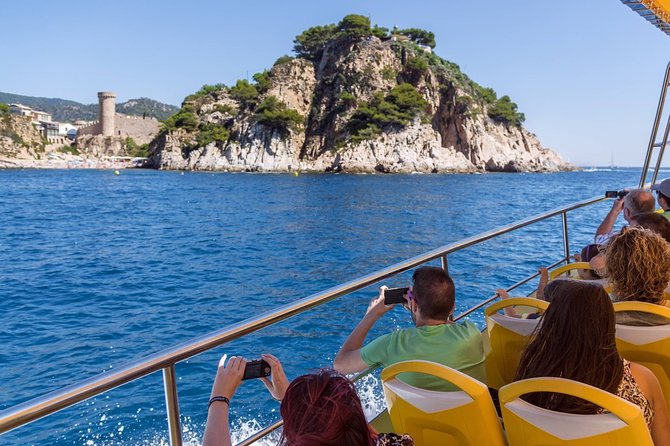 Costa Brava, Tossa de Mar Private Tour, hotel pick-up & Boat Ride - Sant Feliu de Guíxols: beaches, photo stops, and a slower fishing-town feel