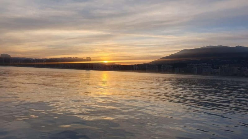 Costa del Sol: Best Sunset Cruise from Fuengirola - Sunset viewing: picking the right deck for the moment
