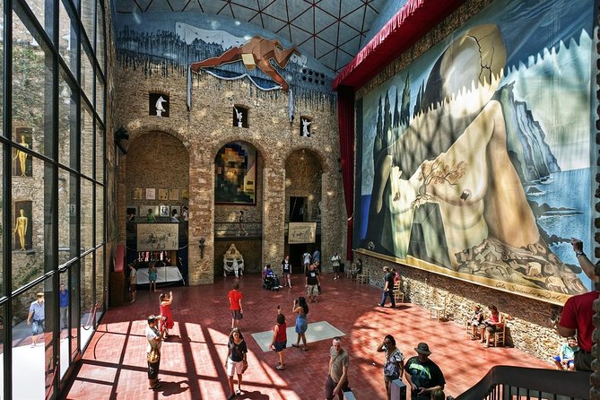 Dali Museum and Costa Brava Small Group Day Trip from Barcelona - Figueres and the Dalí Theatre-Museum: tickets, timing, and what you’re walking into