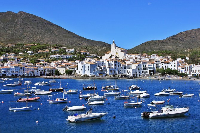 Dali Museum & Cadaques Small Group Tour with Hotel pick-up - Cadaqués: White Towns, Sea Air, and a Breather From the Museums