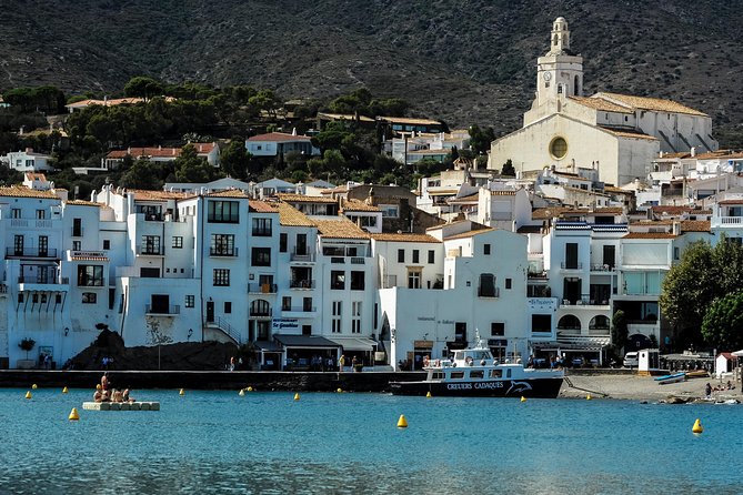 Dali Museum, House & Cadaques Small Group Tour from Barcelona - Castle of Púbol in summer: Gala’s sanctuary and a different kind of Dalí