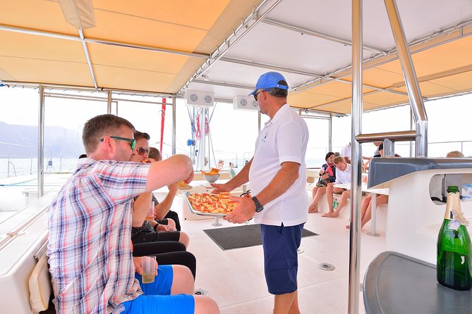 Day Sail to La Graciosa - Champagne toast and snacks: the moment you’ll remember