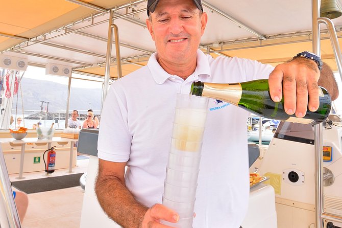 Day Sail to La Graciosa - Lunch and open bar: what’s included, and how it affects the vibe