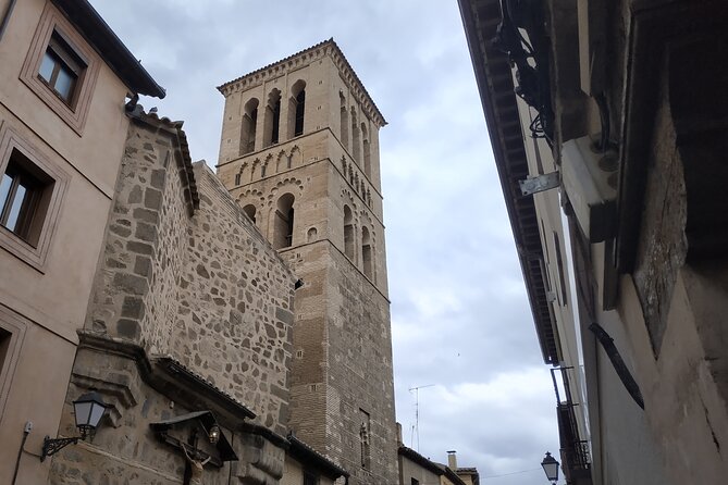 Day Tour to Chinchón, Aranjuez and Toledo from Madrid - Chinchón’s Plaza Mayor: porticoes, 234 balconies, and bullring vibes