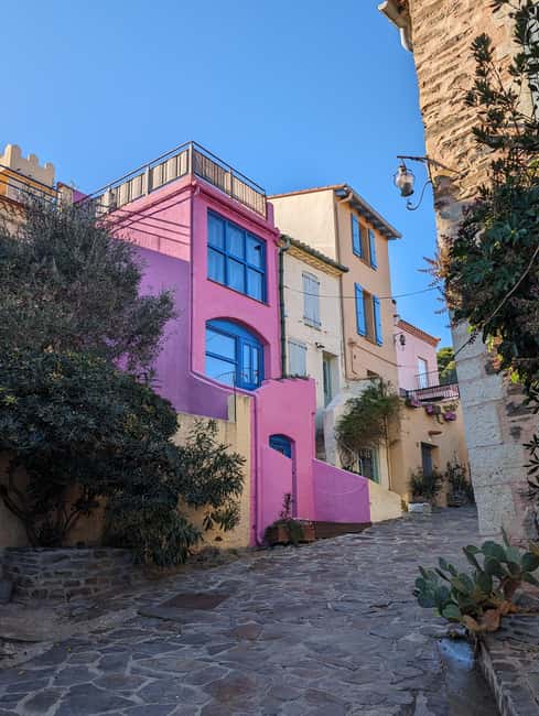 Day Trip to France with Girona Visit from Barcelona - Girona Old Town Walk: Cathedral Views and Street Corners With Stories