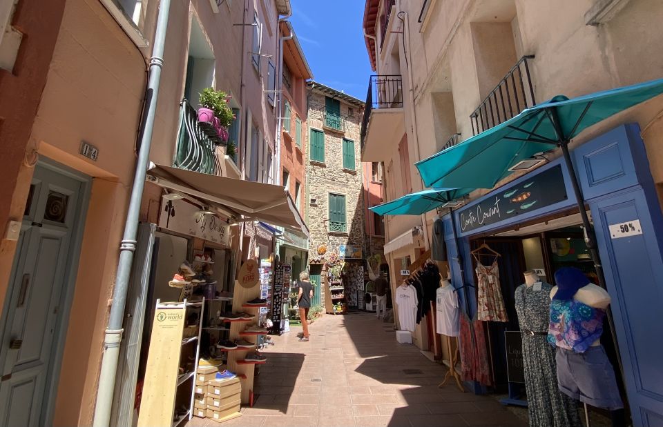 Day Trip to France with Girona Visit from Barcelona - Crossing Into France: The No-Hassle Border Moment