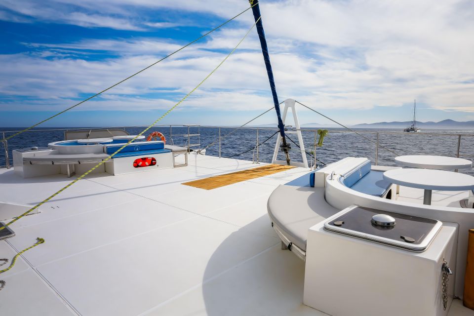 Denia: Cova Tallada Catamaran Tour and Swimming Stop - Denia Harbor to Las Rotas: The Coastline Cruise Moment