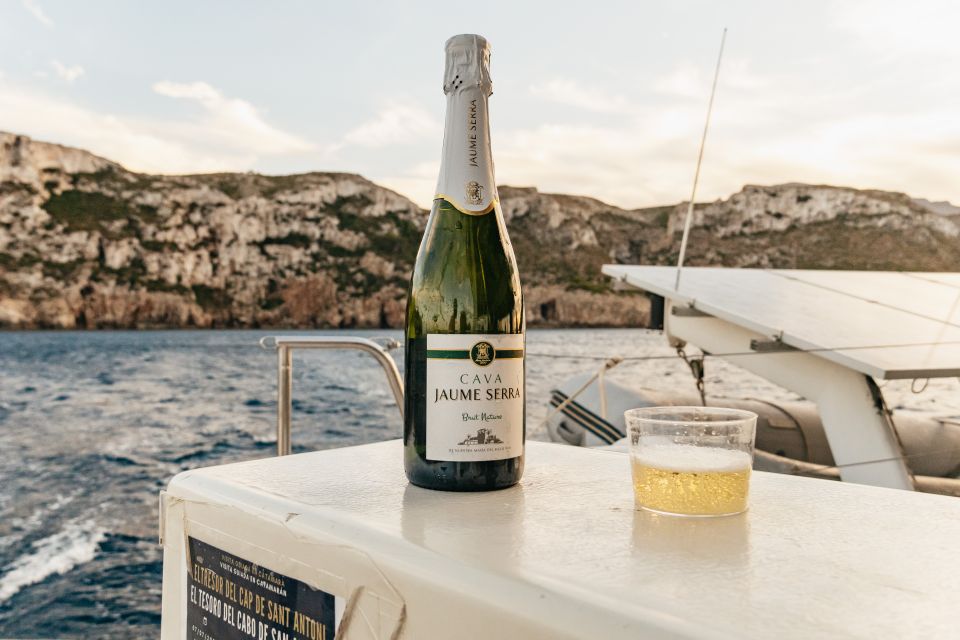 Dénia: Daytime or Sunset Catamaran Cruise - Nets or seats: finding the spot that matches your comfort style