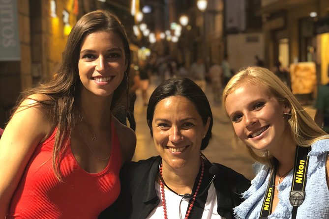 Discover San Sebastián’s Best Pintxos on a Unique Culinary Tour - Entering Parte Vieja After Dark (7:00 pm)