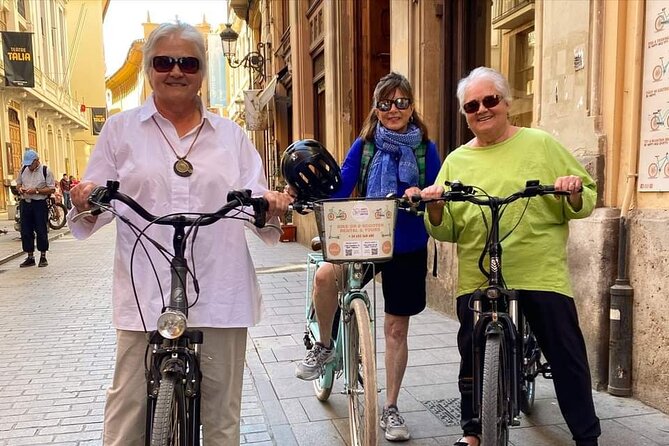 E-Bike Grand Valencia Private Tour - Stop 5: Jardins del Real / Jardins de Vivers, gardens with royal echoes