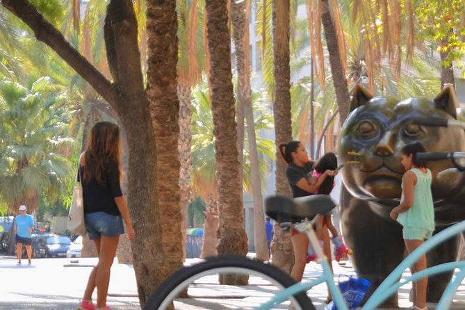 E-Bike tour in Barcelona with English Guide - Getting to the start point in L’Eixample and what to bring