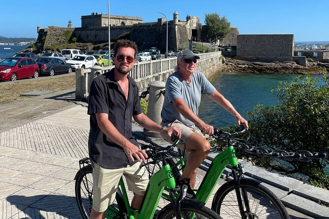 E-bike Tour La Coruña - Praza de María Pita: The City Center Story Stop
