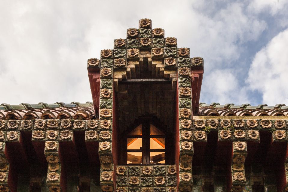 El Capricho Entrance Ticket - Skip the Line, But Bring Real-Life Patience