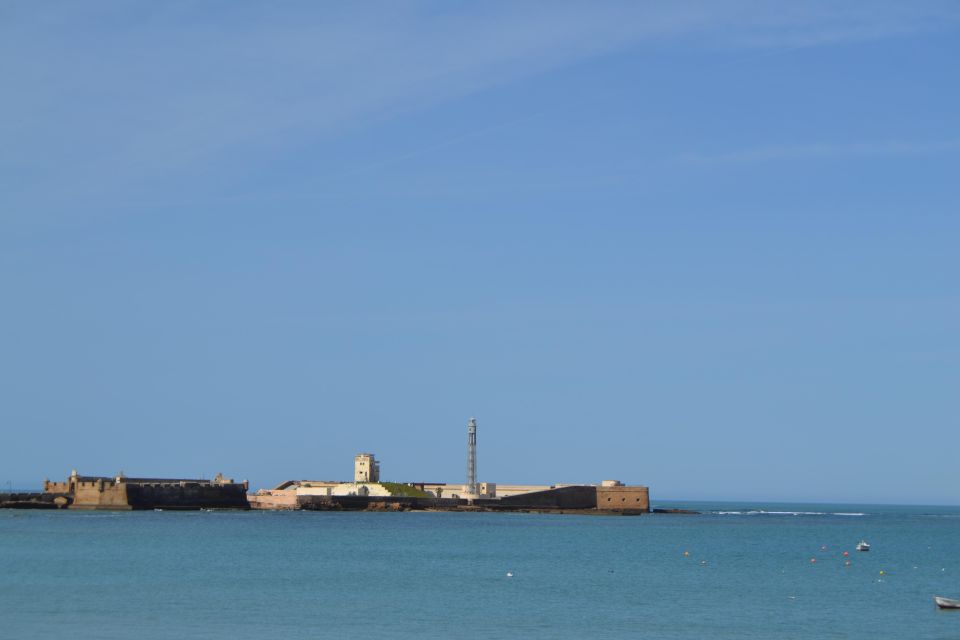 English Cádiz Tour: Walking Tour with Local Guide - Constitution 1812, Phoenician Threads, and the Quirky Cannon Corners