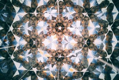 Entrance to the Museum of Illusions Madrid - Why this place is so good for photos and playful moments
