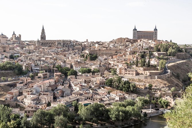 Escorial Monastery and Toledo Afternoon Tour - Lunch in the middle: what the upgrade really buys you
