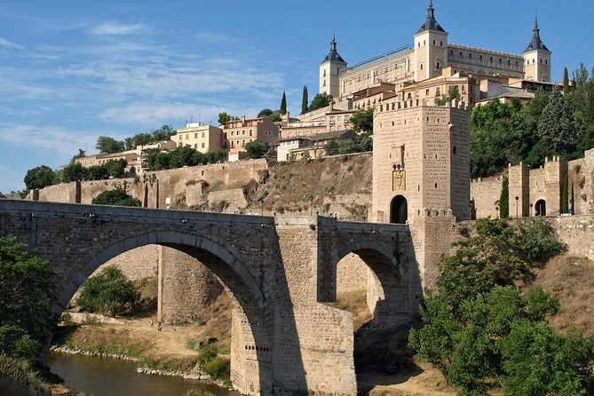 Escorial Monastery and Toledo Afternoon Tour - Group size, coach comfort, and the “don’t get left behind” mindset