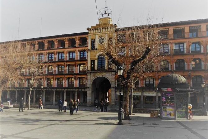 Essence of Toledo: Private Tour with a Local Archaeologist - The Well of Salvador (S.XII) and other behind-the-scenes moments