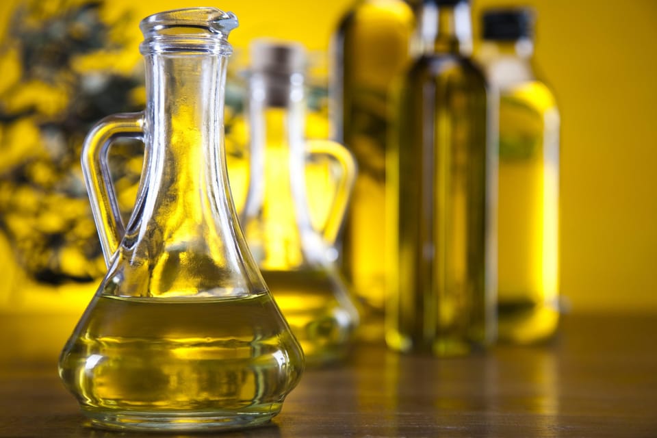Extra Virgin Olive oil tasting - Meeting at the Corredera market: where the experience starts