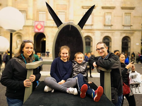 Family Private Tour: Churros, Hot Chocolate & Games in Barcelona - The Guide Makes or Breaks This Kind of Tour