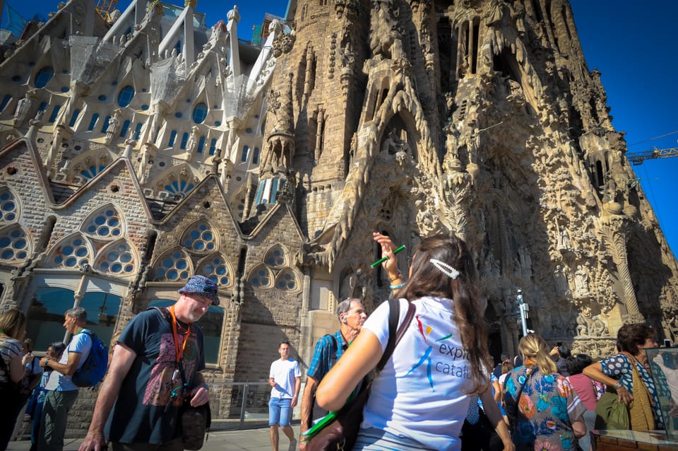 Fast Track: Sagrada Familia & Barcelona Full-Day Tour - Montjuïc views, MNAC, and the L’Eixample boulevard drive