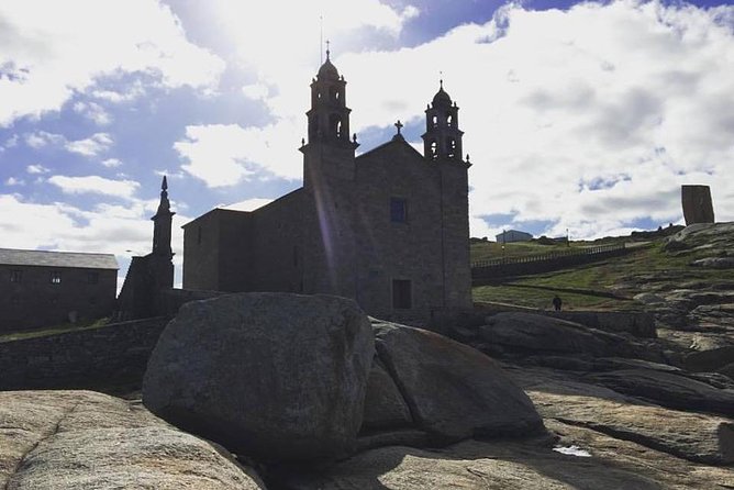 Finisterre and Costa da Morte: The Most Complete Tour of Santiago - Stop 1: Ponte Maceira and the “finish” feeling starting early