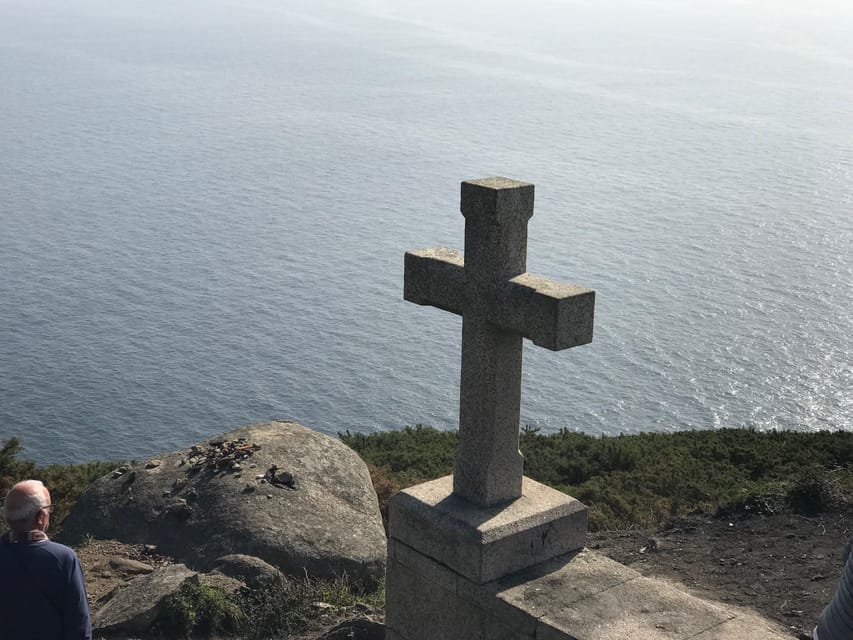 Finisterre Express: the route to the end of the world - Guides and drivers: what actually makes the day work