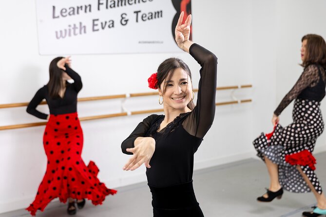 Flamenco Dance Class in Seville with optional Flamenco Costume - Costumes and accessories: included pieces vs. optional rentals