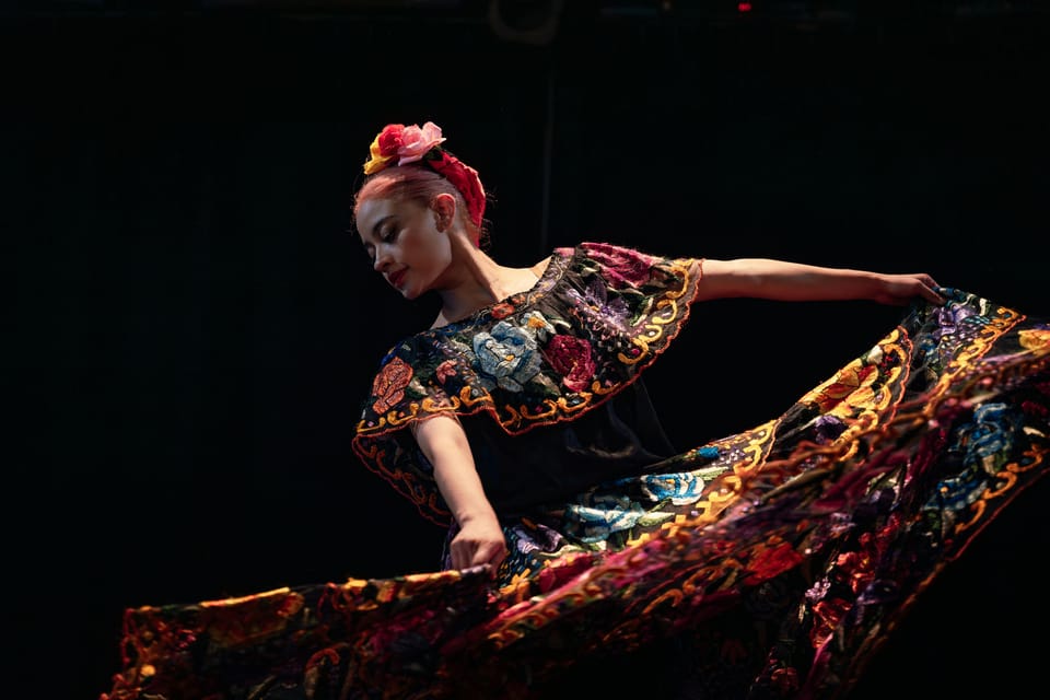 Flamenco Dance Lesson: 60-Minute Class in Seville - Why this 60-minute flamenco lesson hits the sweet spot