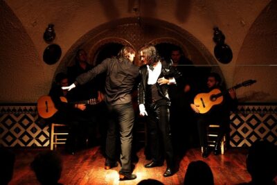 Flamenco Night at Tablao Cordobes in Barcelona - Choosing your evening flow: dinner-first or drink-first