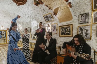 Flamenco show at Cueva Los Amayas, in Sacromonte - Your one-stop itinerary: the zambra moment in the cave