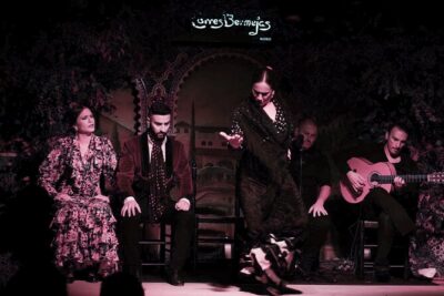 Flamenco Show & Special Menu at Torres Bermejas in Madrid - The Main Event: Flamenco That Moves Fast (Even When It Pauses)