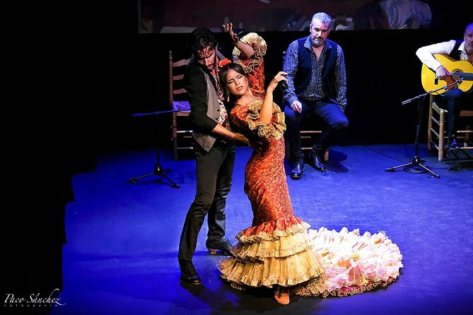 Flamenco Show Tickets to the Triana Flamenco Theater - Theater experience: intimate scale, limited distractions, and clear rules