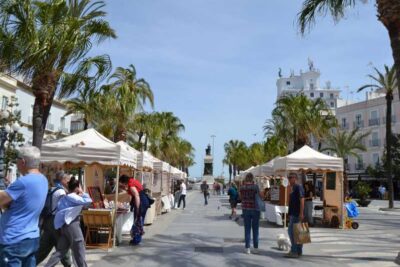 French Guided Tour of Cadiz with a Local Guide - Why Cádiz and this French walking tour make a great 2-hour plan