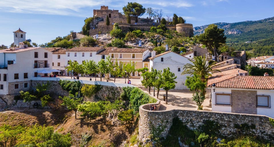 From Alicante/Benidorm: Guadalest & Algar Waterfalls Tour - Guadalest: A Rocky-Ridge Town Built for Serious Views