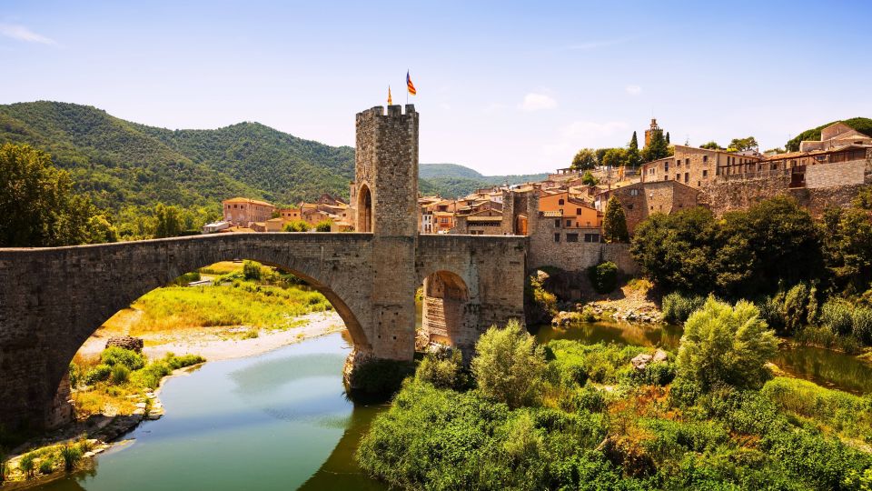 From Barcelona: Besalú & Medieval Towns Tour w/ Hotel Pickup - A medieval Catalonia day that actually fits from Barcelona