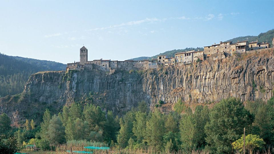 From Barcelona: Besalú & Medieval Towns Tour w/ Hotel Pickup - Santa Pau: cobbled lanes and a slow square moment