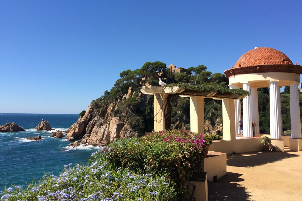 From Barcelona: Costa Brava Day Tour with Lunch - Lunch in a family-run Catalan restaurant with a drink included