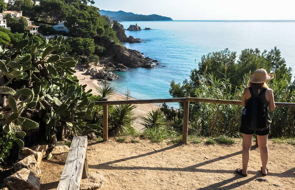 From Barcelona: Costa Brava Day Tour with Lunch - Guide and driver quality: what makes a big difference on this kind of day
