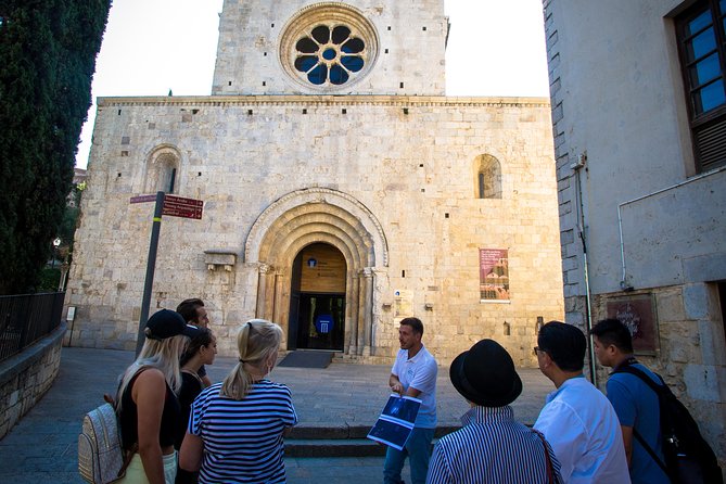 From Barcelona: 'Game Of Thrones' Small Group Tour in Girona - The Jaime golden hand ice cream: fun theme, real pause