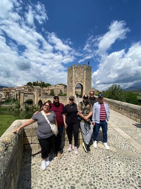 From Barcelona: Girona, Besalú & Medieval Villages Day Trip - Girona Old Town: cathedrals, the Jews Quarter, and Game of Thrones texture